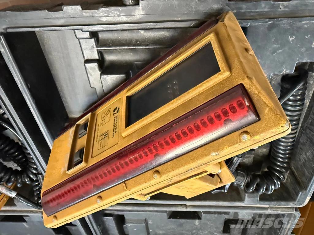 CAT D6M Bulldozer på larvebånd