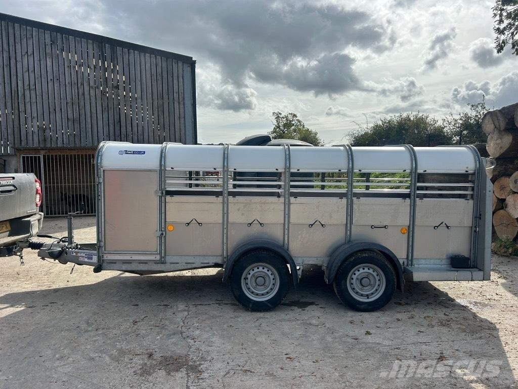 Ifor Williams TA 510 Anhænger til dyretransport