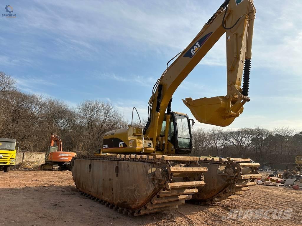 CAT 320 C L Amfibiegravemaskine