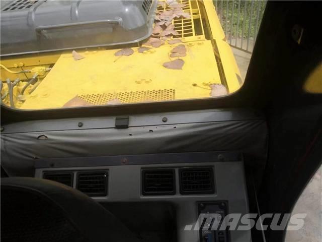 Komatsu pc200-6 Gravemaskiner på larvebånd