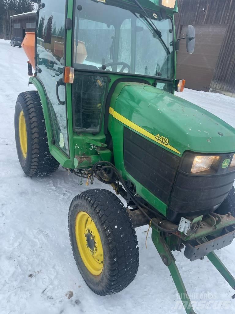 John Deere 4410 Kompakte traktorer
