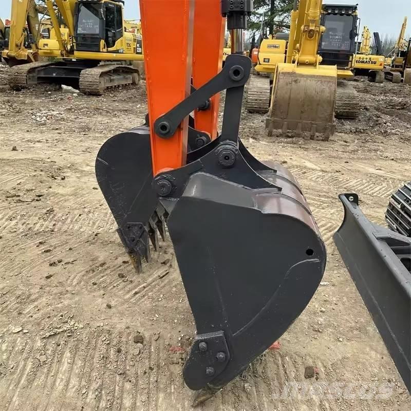 Doosan DX 80 Midi-gravemaskiner 7t - 12t