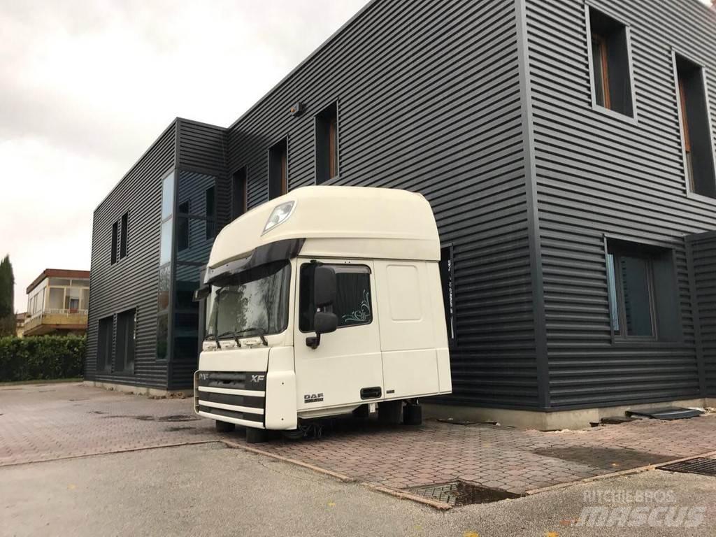 DAF XF 105 Euro 5 Kabiner og interiør