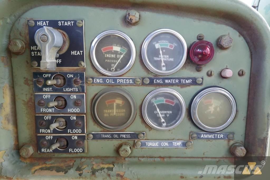 CAT D7F Ex-army Bulldozer på larvebånd