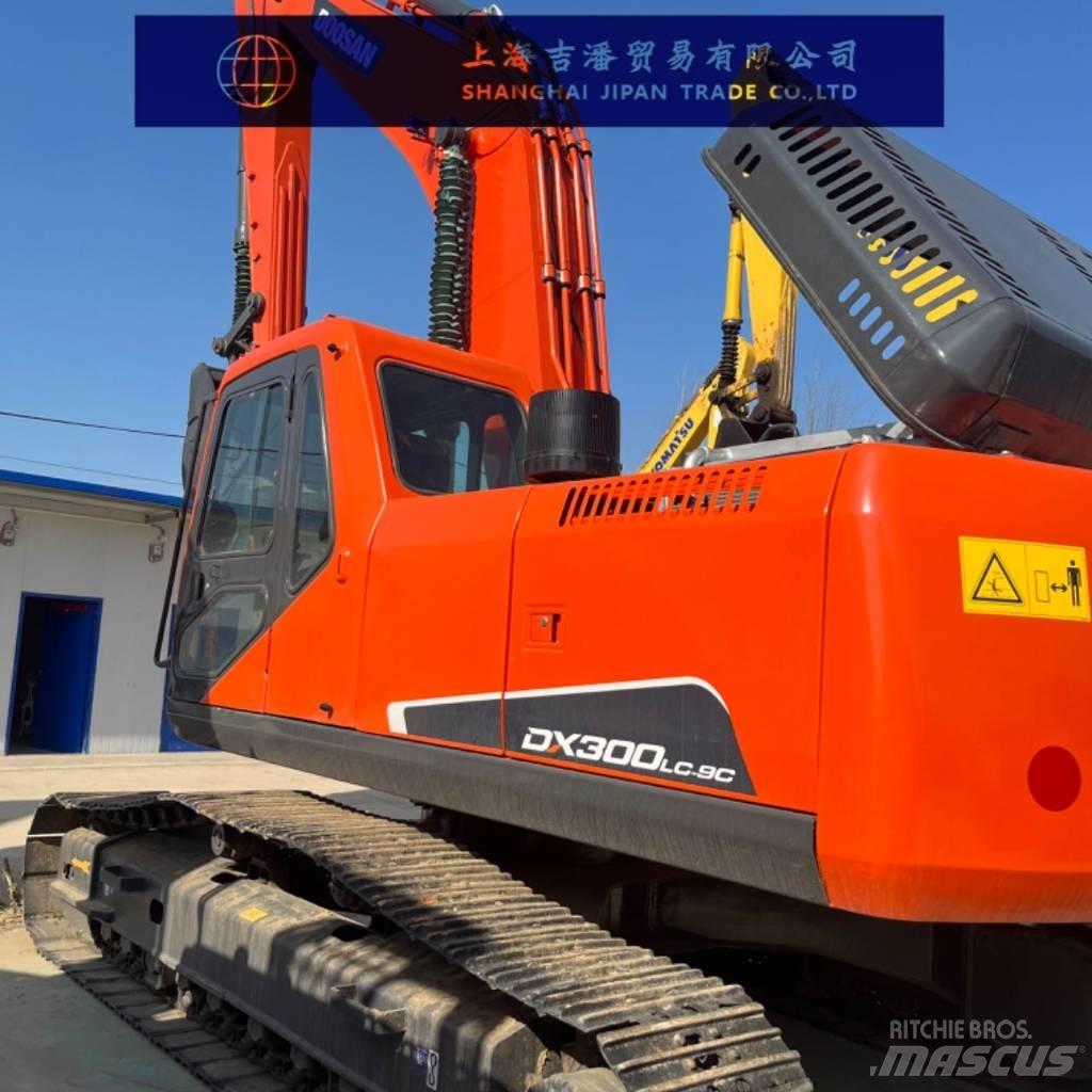 Doosan DX 300 Gravemaskiner på larvebånd