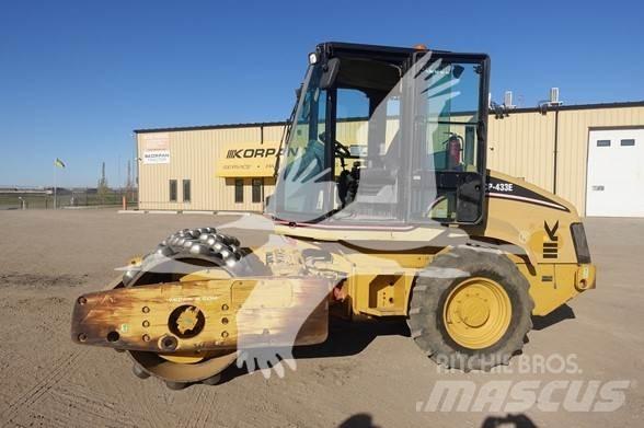 CAT CP-433E Enkelt tromle