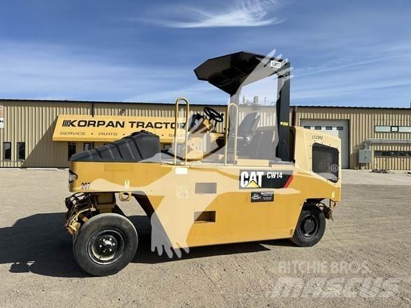 CAT CW14 Tromle med luftdæk