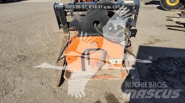 NPK C8C C8100 Bugseret vibrationstromle
