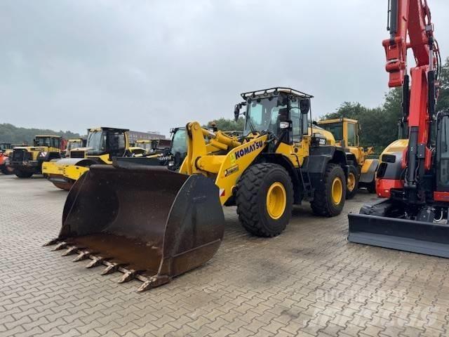 Komatsu WA 320 Læssemaskiner på hjul