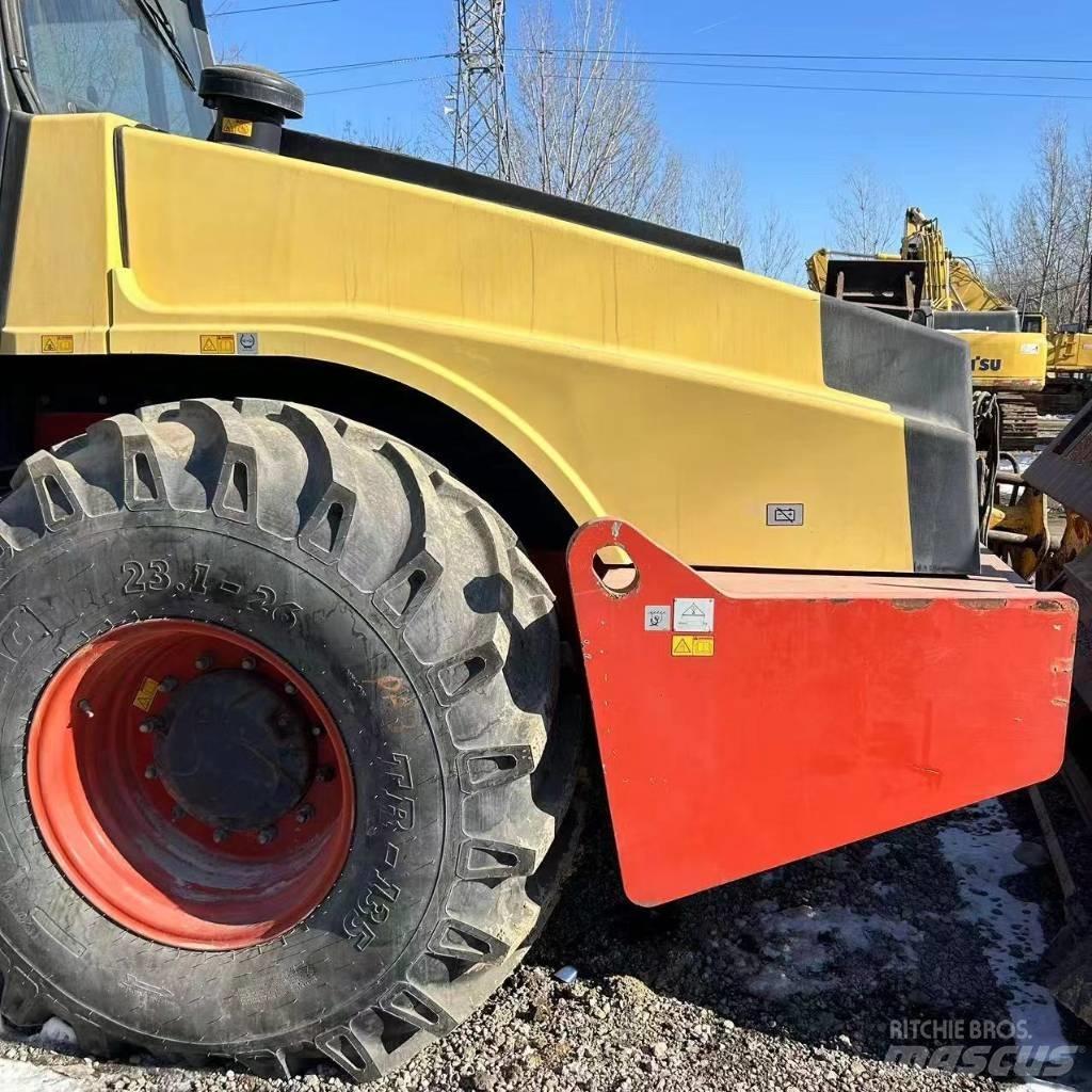 Dynapack CA702 Enkelt tromle