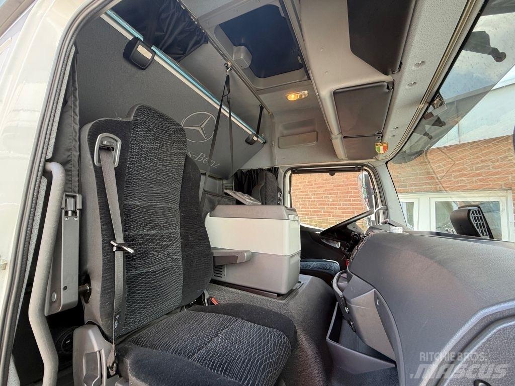 Mercedes-Benz 1530L Lastbil - Gardin