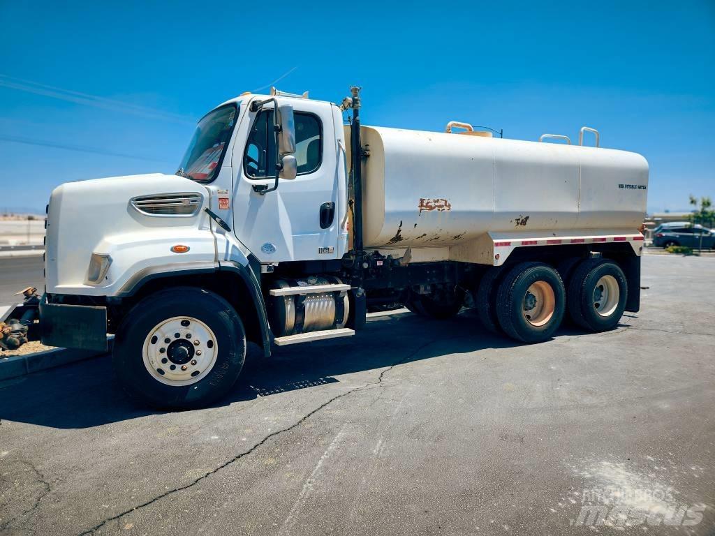 Freightliner 108 SD Tankvogne - vand