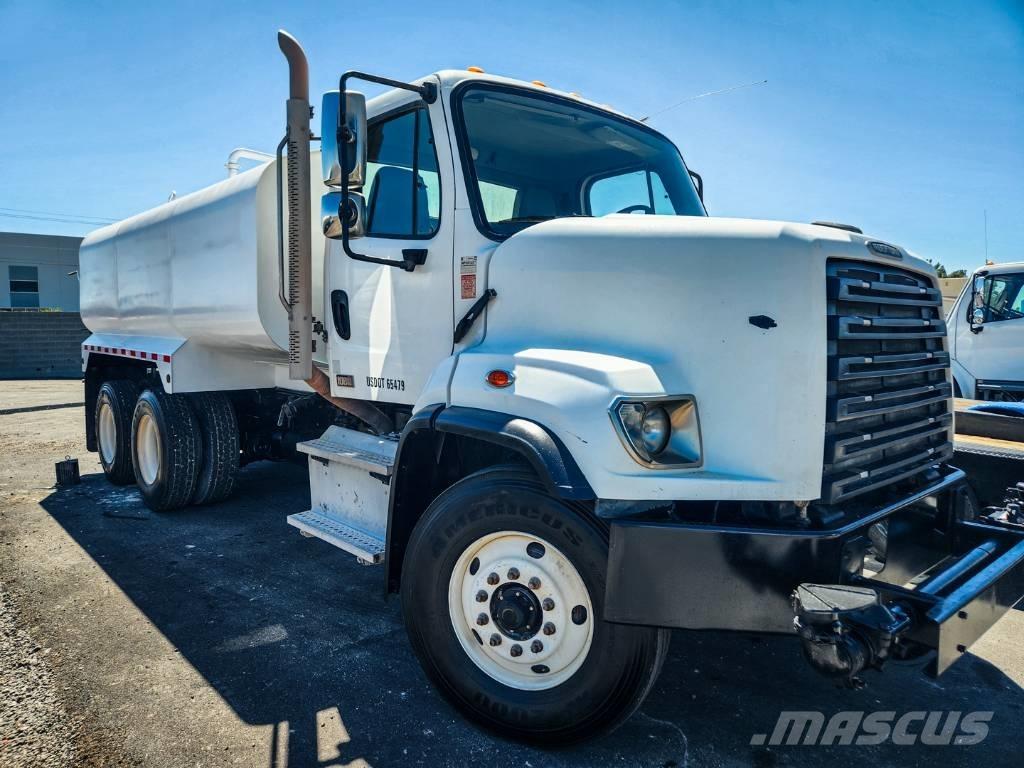 Freightliner 108 SD Tankvogne - vand