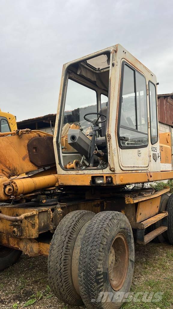 Liebherr 912 Bånd, kæder og understel