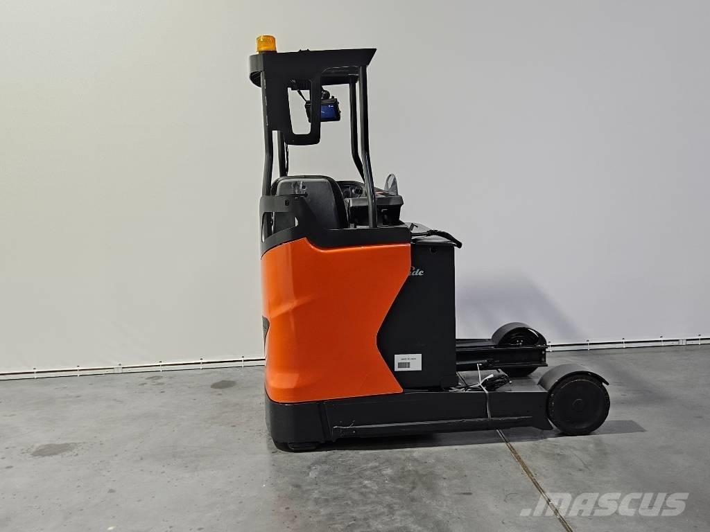 Linde R20N Selvkørende stablere