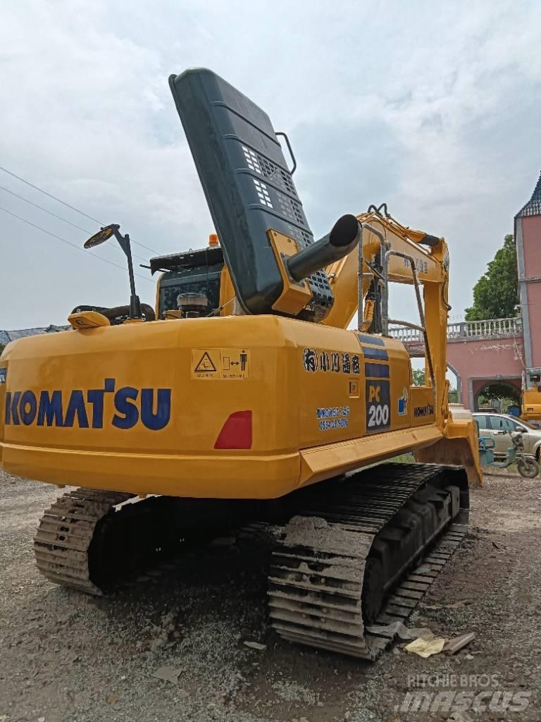 Komatsu PC 200-8 Gravemaskiner på larvebånd