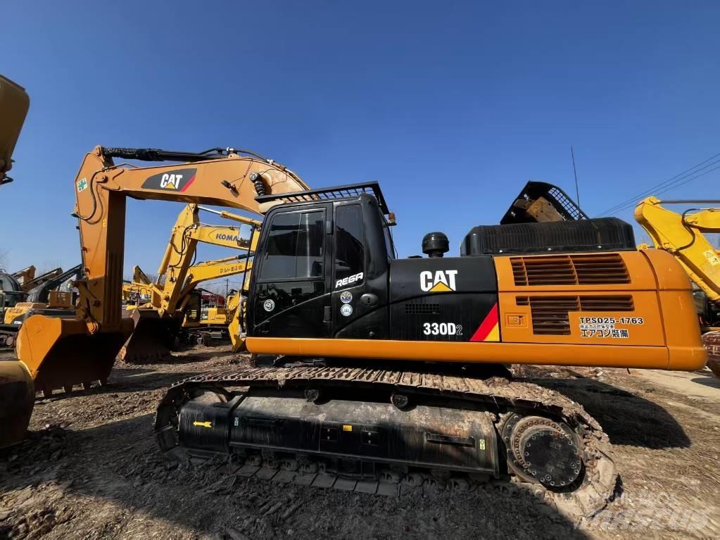 CAT CAT330D2 Midi-gravemaskiner 7t - 12t