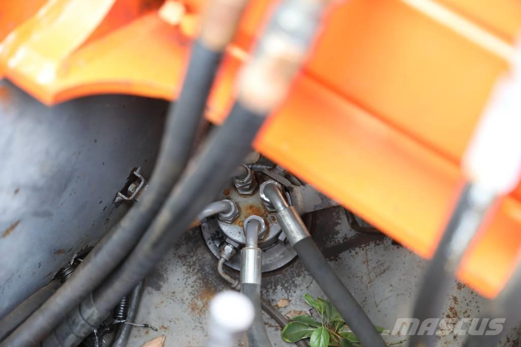 Hitachi ZX 120-6 Gravemaskiner på larvebånd