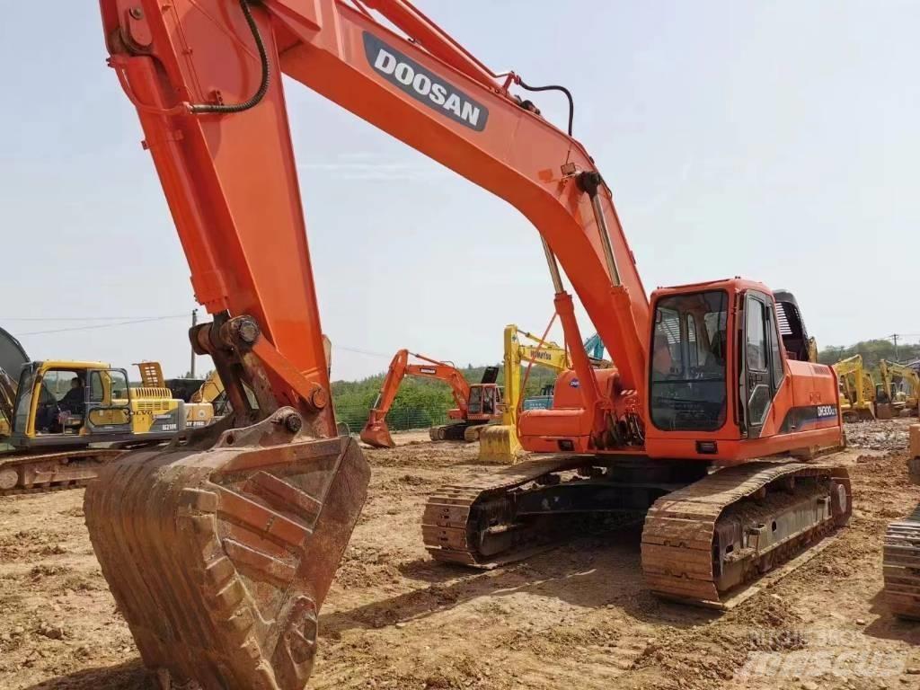 Doosan DH300LC-7 Gravemaskiner på larvebånd