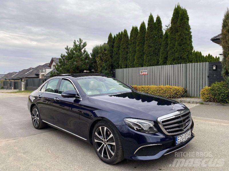 Mercedes-Benz E 300D Biler