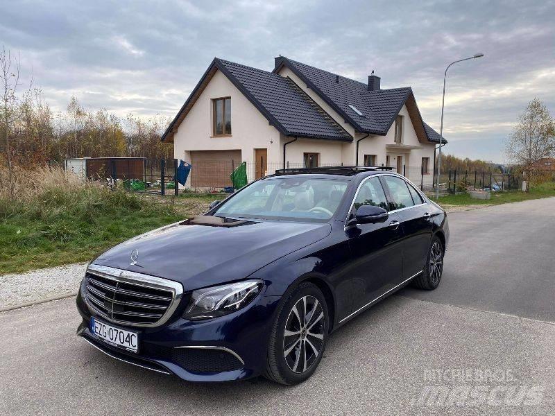 Mercedes-Benz E 300D Biler