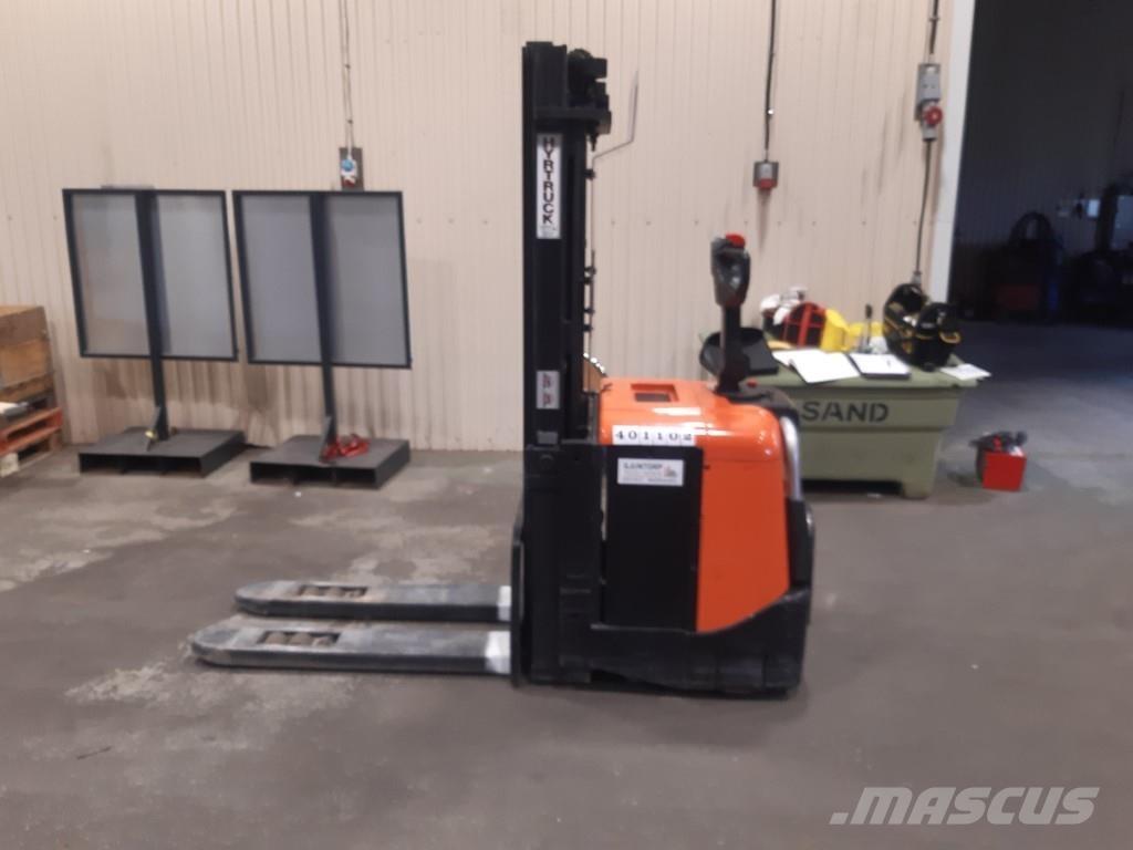 BT SPE125L Selvkørende stablere