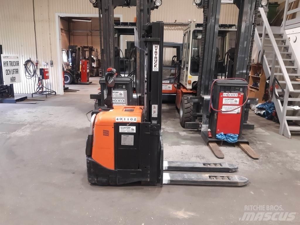 BT SPE125L Gaffelstabler med gående fører