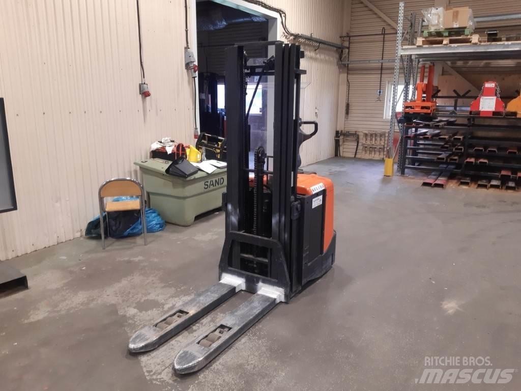 BT SPE125L Gaffelstabler med gående fører