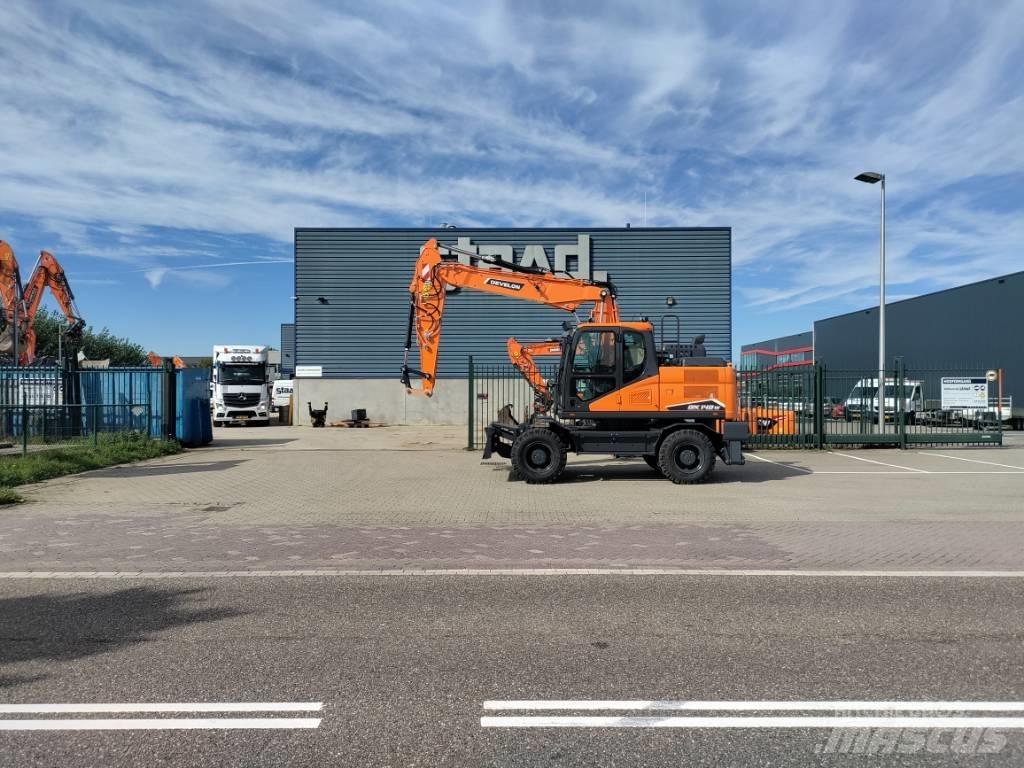 Develon DX140W-7 Gravemaskiner på hjul
