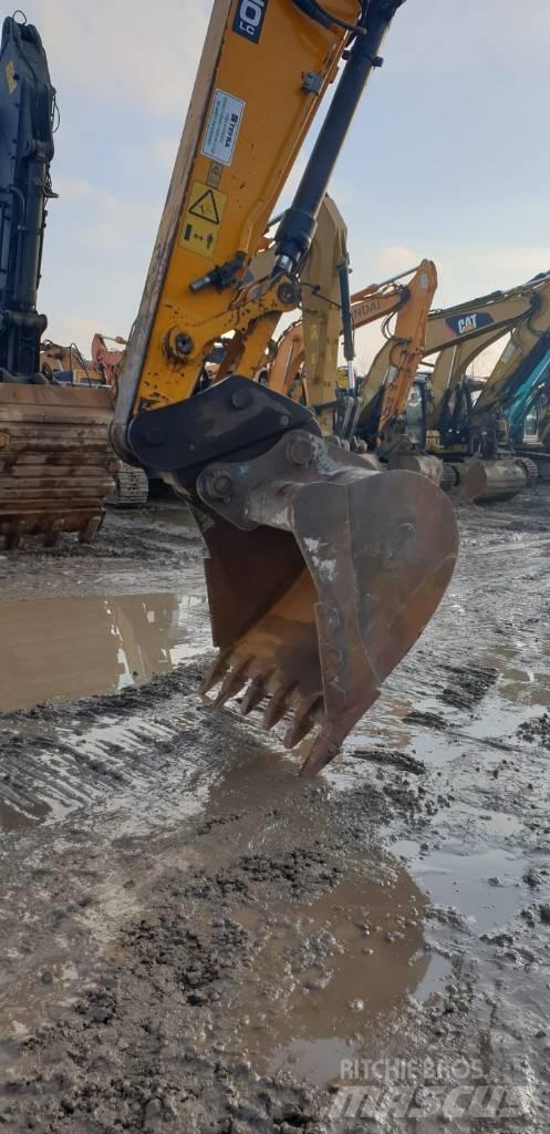 JCB JS 220 LC Gravemaskiner på larvebånd