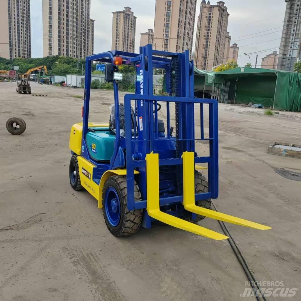 Komatsu FD 30 T-17 Diesel gaffeltrucks