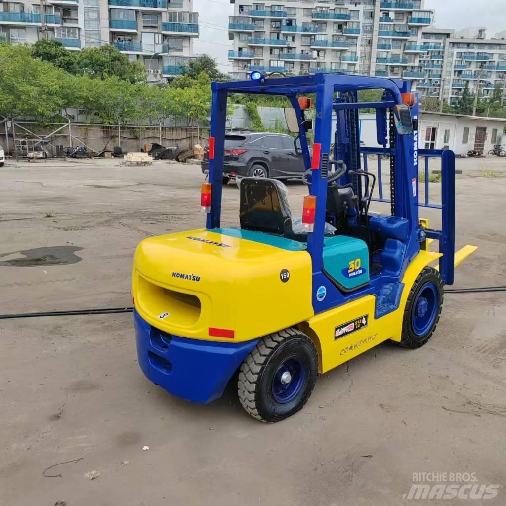 Komatsu FD 30 T-17 Diesel gaffeltrucks