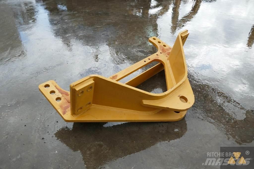 CAT 140M3 Drawbar Transport – Andet