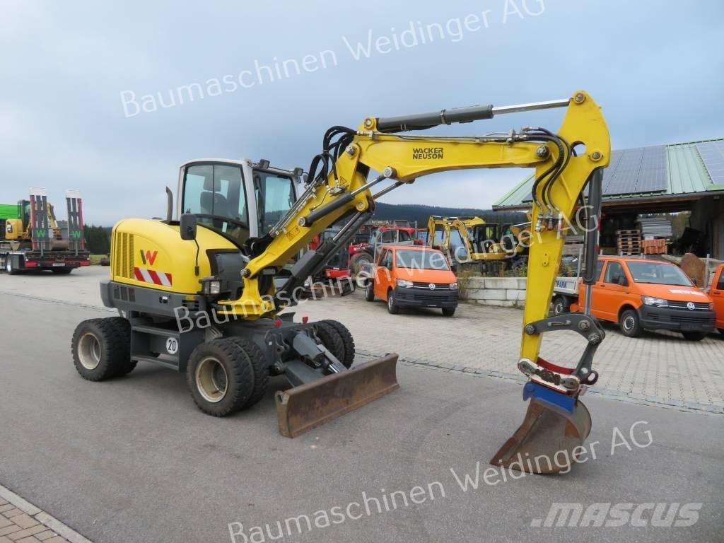 Neuson EW 65 Gravemaskiner på hjul