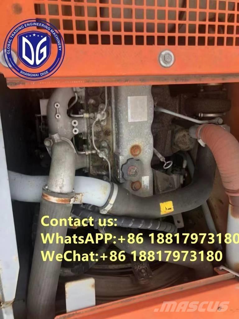 Hitachi ZX 135 US Gravemaskiner på larvebånd