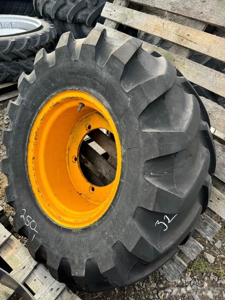 Michelin 14.5R20 Hjul, Dæk og Fælge