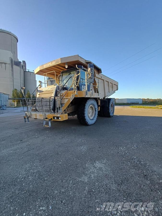 CAT 775F Knækstyrede dumpere