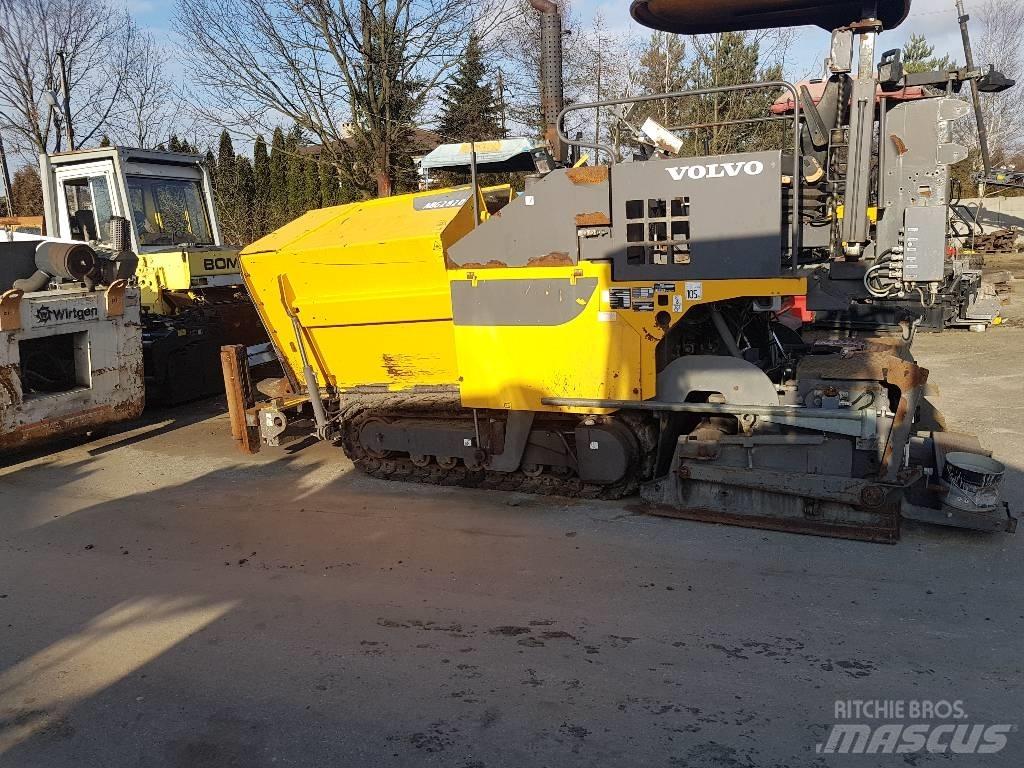 Volvo TITAN 2820 Asfaltudlæggere