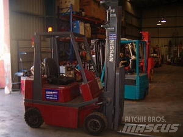 Nissan KAH01A18V Gaffeltrucks - andre
