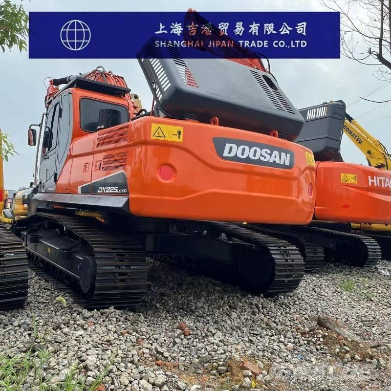 Doosan DX 225 Gravemaskiner på larvebånd