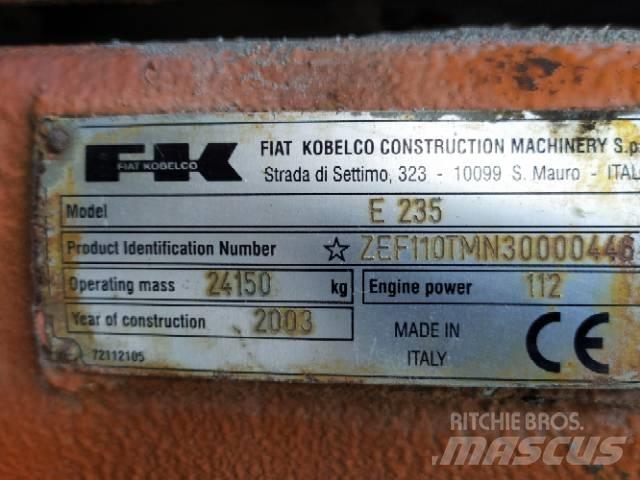 Fiat-Kobelco E 235 Gravemaskiner på larvebånd
