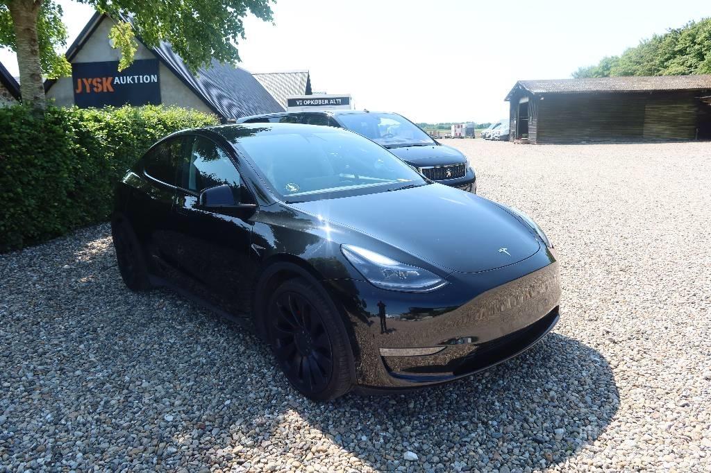Tesla Model Y Biler