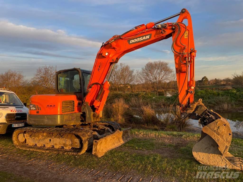 Doosan DX 85 R-3 Midi-gravemaskiner 7t - 12t