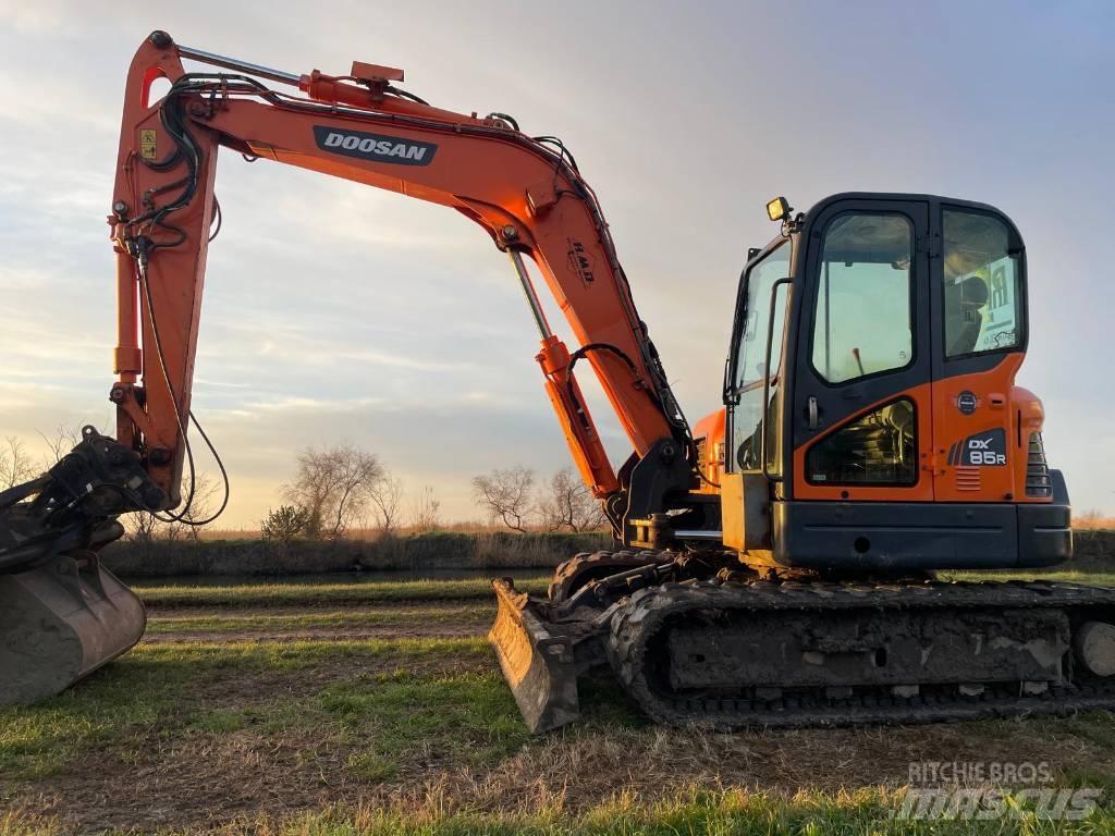 Doosan DX 85 R-3 Midi-gravemaskiner 7t - 12t