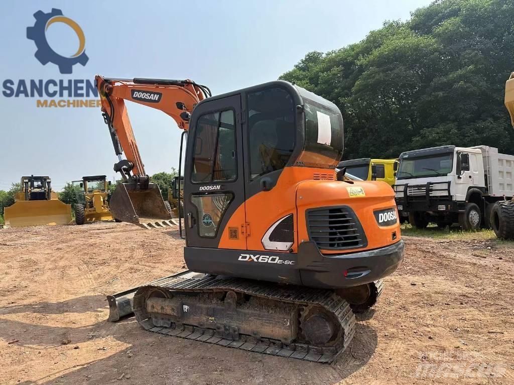 Doosan DX 60 Gravemaskiner på larvebånd