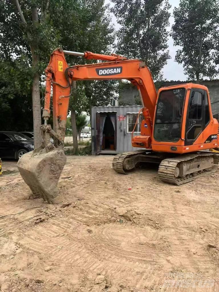 Doosan DH 80 G Gravemaskiner på larvebånd