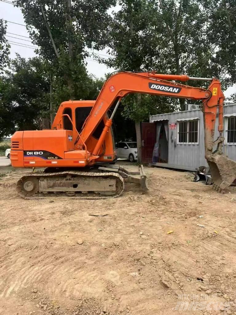 Doosan DH 80 G Gravemaskiner på larvebånd