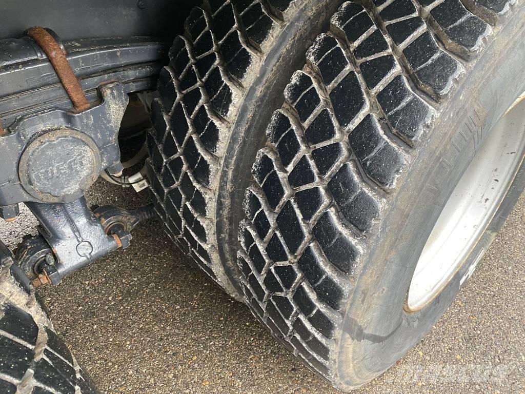 Iveco AD 410 T51 Lastbiler med tip