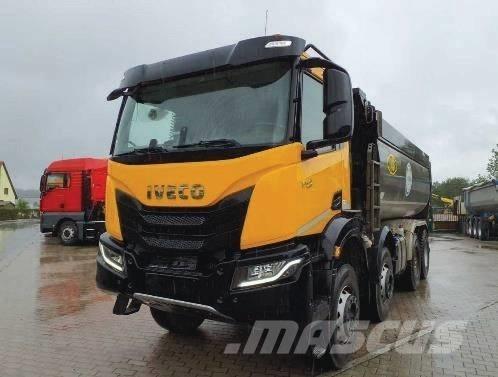 Iveco AD 410 T51 Lastbiler med tip
