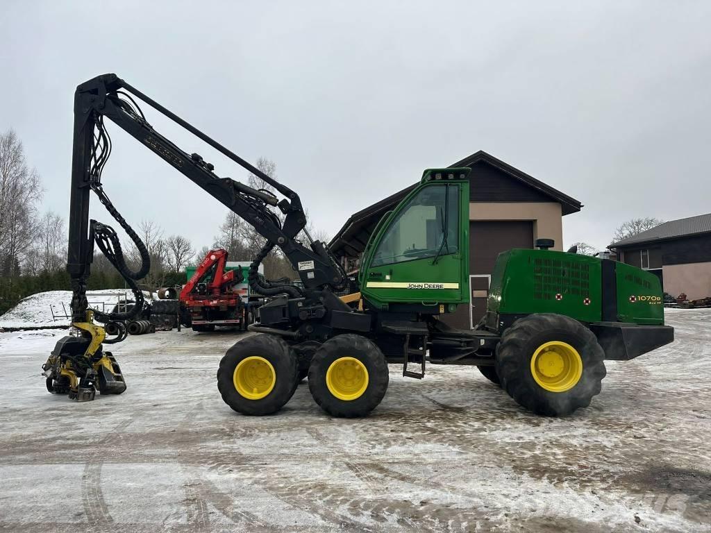 John Deere 1070 D Skovningsmaskiner
